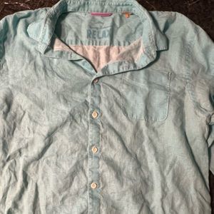 Tommy Bahama lien shirt